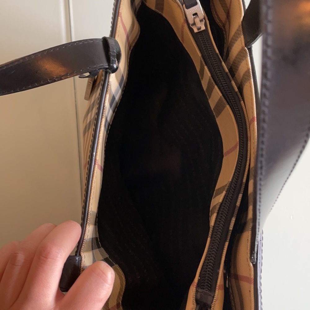 Burberry Bag - Picture 5 of 10